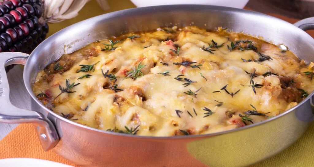 Cazuelita Queso de Bola Relleno con Pavo por Chef Cielito Rosado