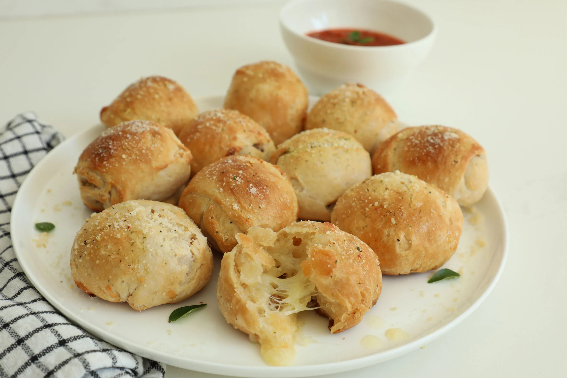 Rollitos Rellenos de Queso por Chef  Cielito Rosado